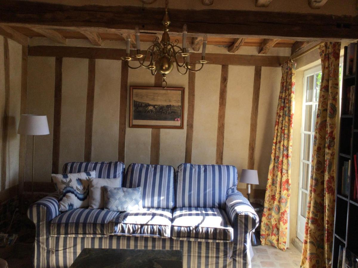 Le Clos-Masure De Beatrice Montreuil-en-Caux Экстерьер фото